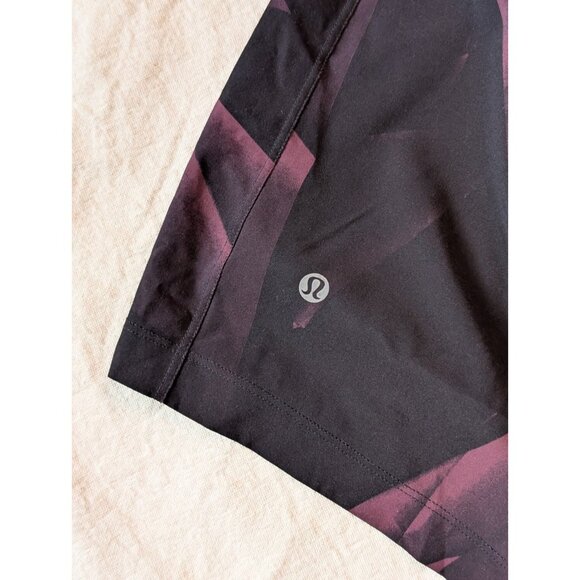 Lululemon THE Short Men's Red Black Geometric Linerless Zip Pocket Size L 32x9 - Picture 5 of 9